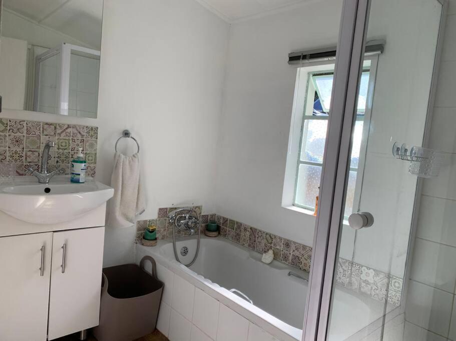 The Town House - Lower Knysna Central エクステリア 写真